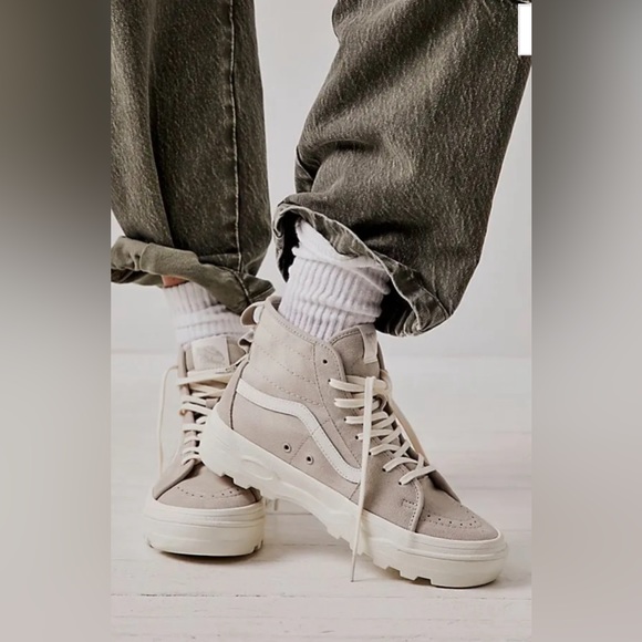 NWOT- Vans Beige Sentry Sk8-Hi WC High Top Unisex Men’s Size 5 Women’s Size 6.5 - Picture 1 of 11